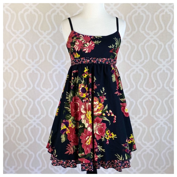 American Rag Dresses & Skirts - American Rag Farmhouse Floral Dress